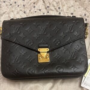 Black Louis Vuitton Women's Bag
